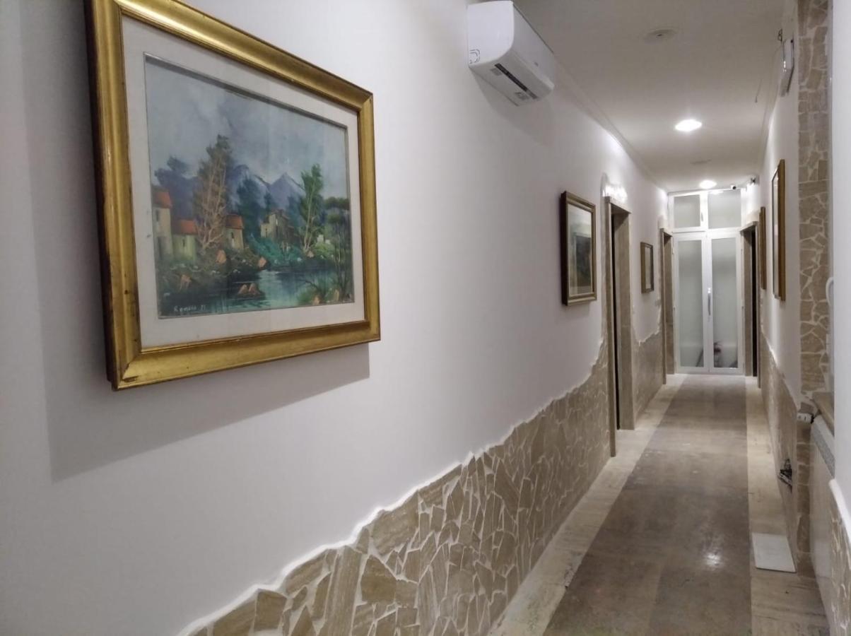 Отель Barone House Рим Экстерьер фото