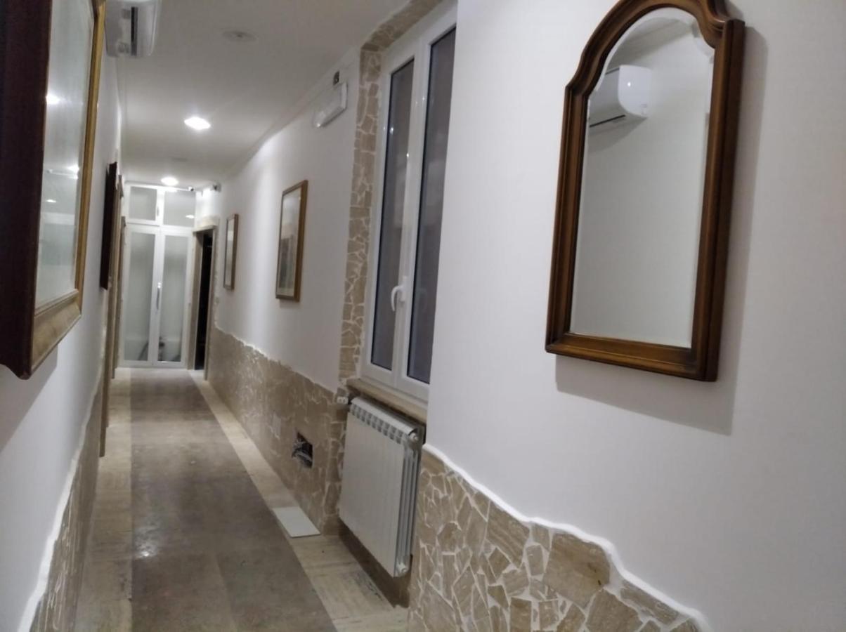 Отель Barone House Рим Экстерьер фото