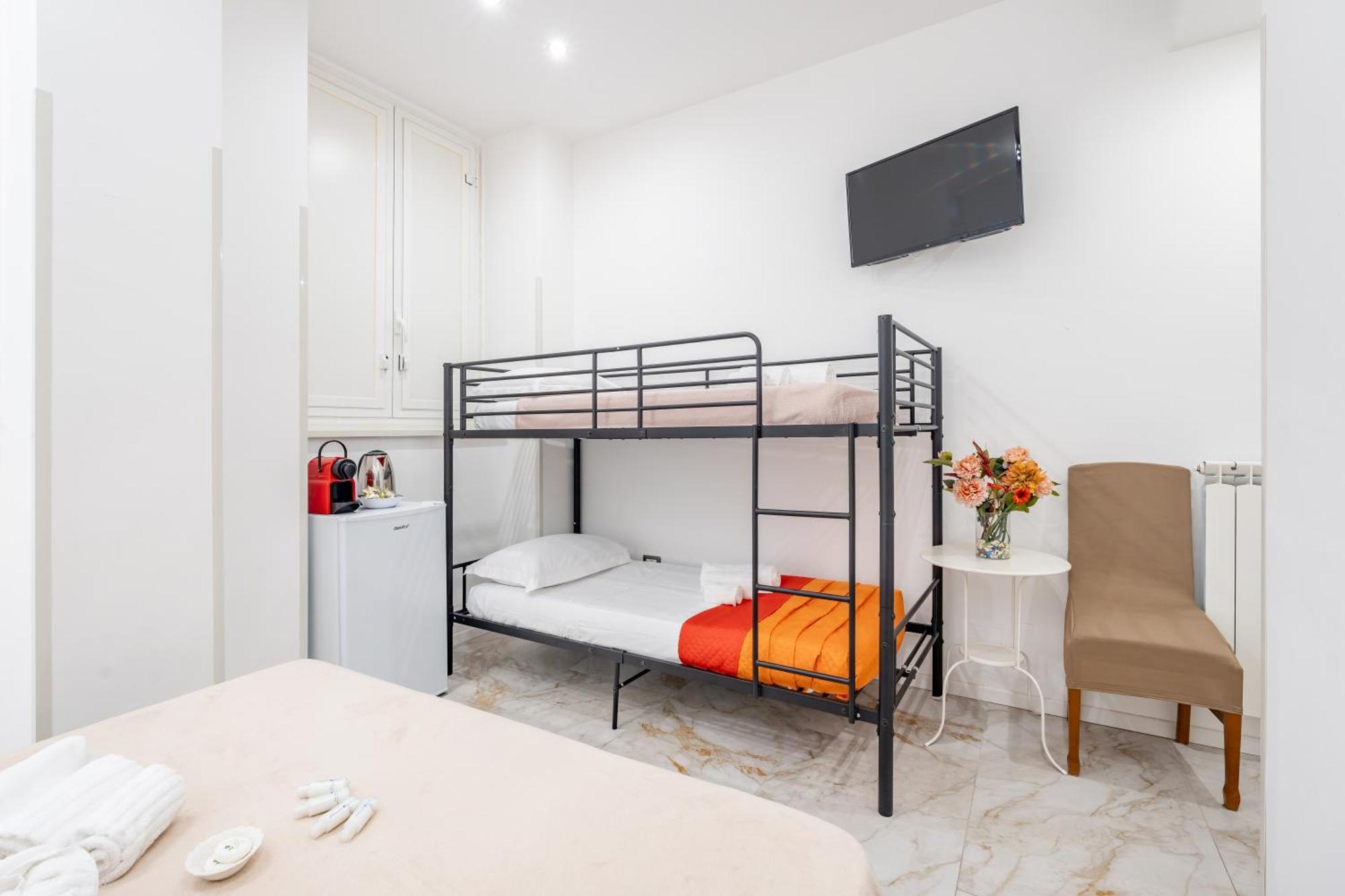 Отель Barone House Рим Экстерьер фото