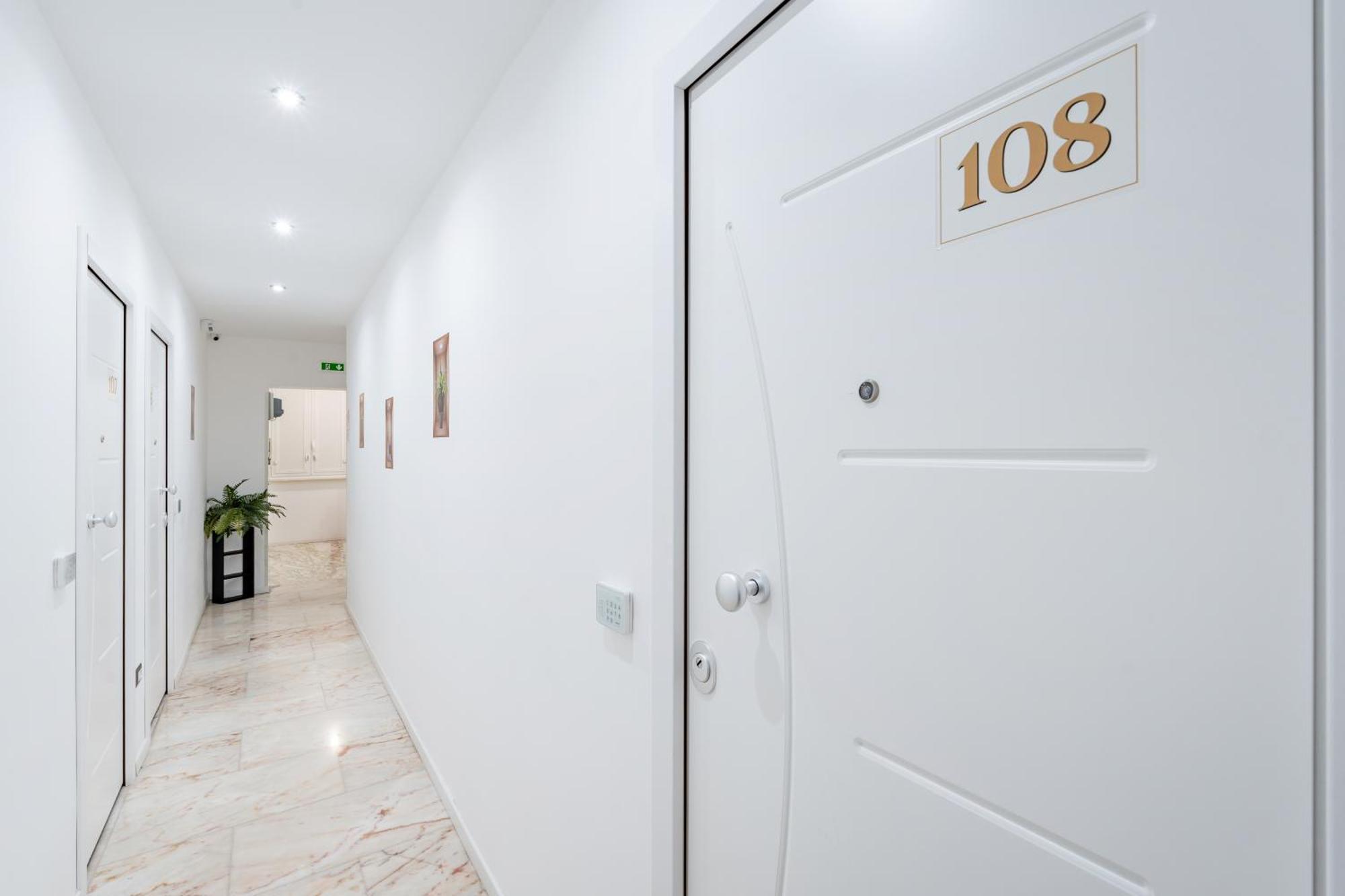 Отель Barone House Рим Экстерьер фото